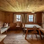 Vorsaesshuette Metzler Chalet Schwarzenberg im Bregenzerwald
